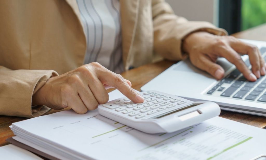 What Are the Key Characteristics of Alternative Investments?