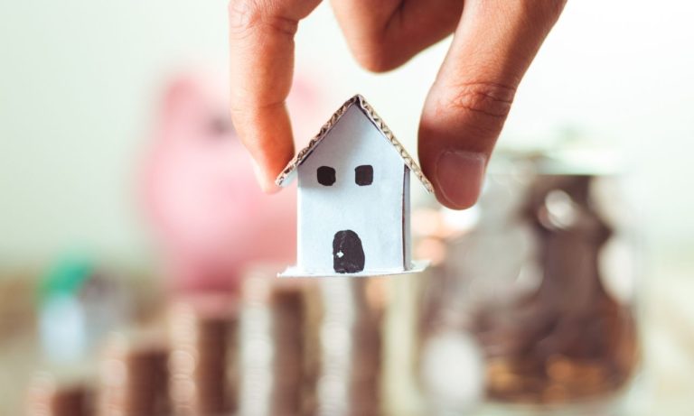 What Are the Key Characteristics of Alternative Investments?