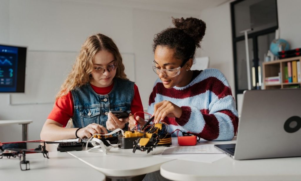 How to Integrate STEM into Your Gifted & Talented Program